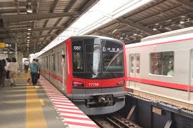 東横線 （とうよこせん）は、 東京都 渋谷区 の 渋谷駅 と 神奈川県 横浜市 西区 の 横浜駅 を結ぶ 東急電鉄 の 鉄道路線 である。 路線図 や 駅ナンバリング で使用される 路線カラー は赤色、路線記号は ty 。 è‡ªåˆ†ã‚‰ã—ã„ä½ã¾ã„ã‚' ã‚»ãƒ¬ã‚³ãƒ¼ãƒãƒ¬ãƒ¼ã‚·ãƒ§ãƒ³ã® My Style ãƒžã‚¬ã‚¸ãƒ³ æ±æ¨ªç·šç·¨ æ±äº¬ã§ä¸€äººæš®ã‚‰ã— ãŠã™ã™ã‚ã®æ²¿ç·šã¯