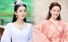 Cổ lực na trát lần đầu ra mắt công chúng năm 2012 với vai diễn tiểu tuyết trong tác phẩm ăn khách hiên viên kiếm, tham gia vào bộ phim nhan sắc xinh đẹp là điểm cộng giúp na trát được ưu ái giao cho vai nữ chính. Khong Kem Cáº¡nh Ba Beo Cá»• Lá»±c Na Trat CÅ©ng Thá»«a Sá»©c Can Má»i Style