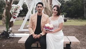 Menyusul postingan amanda manopo itu, lawan mainnya yakni arya saloka rupanya ikut membagikan postingan baru. Sinetronnya Diterpa Masalah Amanda Manopo Sebut Ada Orang Sirik