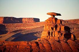Mexican Hat Utah At Sunset This Place Is Breathtaking What A Beautiful World Favorite Places Beautiful Places