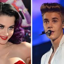 Katy Perry offers to write Clinton's 'theme song'