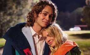 Theo came back in a dream to tell Leah about the train accident but Justin  was already on the train...