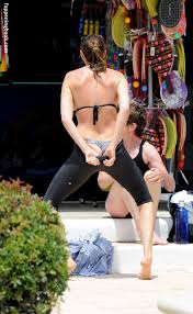 Lisa Snowdon Nude, The Fappening - Photo #712627 - FappeningBook