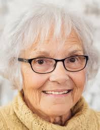 Karen Alberta's Instagram, Twitter & Facebook