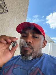 I be smòking by myself and still be losing the lighter.🤣🤣‼️