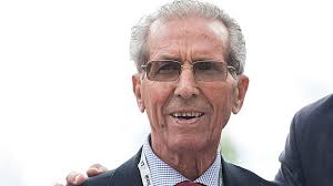 Pašerák, král hor a šampion Tour slaví 95. narozeniny. Anquetil podváděl,  říká