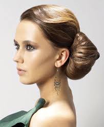 Oggi vogliamo parlare (e mostrarti le foto) delle nuove acconciature per capelli lunghi più in voga del momento, da quelle semplici a quelle più elaborate, per capelli lunghi. Acconciature Da Sera Capelli Lunghi Capelli Fashion