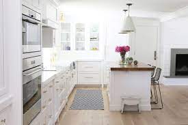 But, there should really be a white backsplash and nice light walls to balance it out. 200 Beautiful White Kitchen Design Ideas That Never Goes Out Of Style