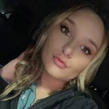 Penelope Grayson's Instagram, Twitter & Facebook