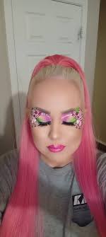 Happy holidays ya'll! I know not everyone's feeling it but I hope you all  have a great and happy day anyway.