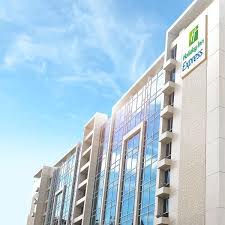 Holiday Inn Express Manila Newport City A 2 Minute Drive From Ninoy Aquino International Ai Resorts World Manila Holiday Inn Ninoy Aquino International Airport