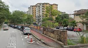 Uob bank operates 45 branches throughout malaysia, making it the foreign bank with the largest branch network in the country. Wts De Rozelle Condominium Kota Damansara Property For Sale On Carousell