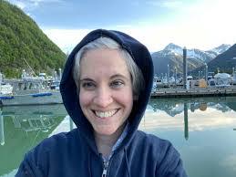 Kelly Ewald's Instagram, Twitter & Facebook