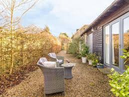 The village of chiddingstone causeway and the hamlet chiddingstone hoath are also included in the parish. Holiday Home The Granary Edenbridge Uk Booking Com