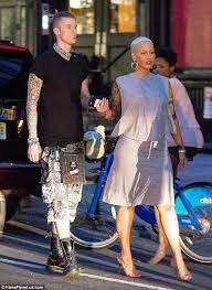 Pin On Machine Gun Kelly