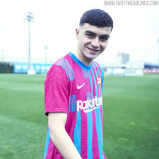The fc barcelona home kit for the 2021/22 season will feature a bold design that hasn't been attempted before. Fc Barcelona 21 22 Home Kit Revealed Footy Headlines