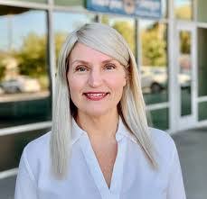 Lori Grider's Instagram, Twitter & Facebook