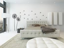 Das weiße schlafzimmer , in dem unsere schiebetüren montiert wurde (modell kama xs, farbe rustikales weiss), kombiniert den innenraum perfekt mit der außenansicht. Dekorieren In Schwarz Und Weiss Ideen Mit Wandtattoos