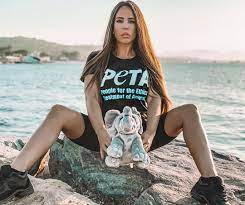 Kim glow a été la star des marseillais. Kim Glow Wiki Tele Realite Fandom
