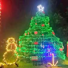 Open your crab pot christmas tree half way, and hang on the wall. Crab Pot Christmas Tree Lights Up The Port Family News Chinookobserver Com