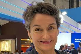 Valencia elects its first female president