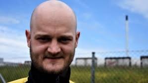 Johnny er nyuddannet: Jeg er den første i min familie, der ikke er på  pension eller kontanthjælp