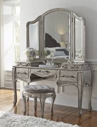 Rhianna Bedroom Vanity Set In Platinum Bedroom Vanity Set Home Furniture