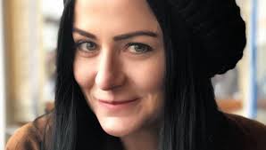 Son bir yılda yaklaşık 160 günü ailemden, işimden uzakta geçirdim diyen cüneyt çakır'ın başarısının şifreleri. Deniz Cakir In Hayvan Sevgisi