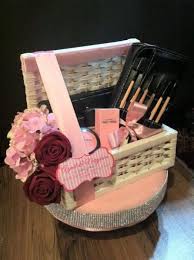 Birthday Gift Ideas For Brother In Law India Wedding Essentials Wedding Trays Dulang Hantaran Wedding Gift Pack Wedding Gifts Packaging Wedding Gift Boxes