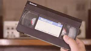 放一盘上世纪80年代的录像带，竟然看哭了- YouTube