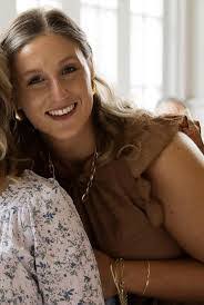 Amanda Saxer's Instagram, Twitter & Facebook