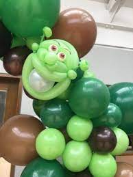 And, here is another shrek party idea: A Shrektastic Themed Party Les Enfants