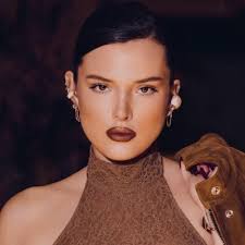 Desiree Serrano (@dezzy_sparkelz)