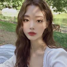 4 kiểu tóc cho mái tóc cực dài đầy ấn tượng mà không bị "quê" |chanel no 5