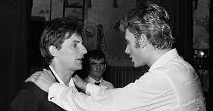 Aufray is known for french language covers of bob dylan's songs. Le Geste De Hugues Aufray Dont Johnny Hallyday S Est Souvenu Toute Sa Vie