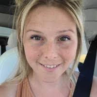 Ashley Parenteau's Instagram, Twitter & Facebook