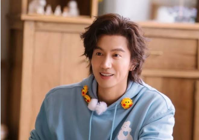 Tak Pakai Ponsel, Rahasia Kesehatan Mental dan Hidup Damai Jerry Yan :  Okezone Women