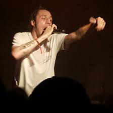 Showing official release groups by this artist (show official various artist release. Romeo Elvis Wikidata