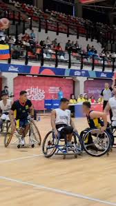BÁSQUET EN SILLA DE RUEDAS MASCULINO: ARGENTINA PERDIÓ EN EL DEBUT ANTE  COLOMBIA, El seleccionado argentino de básquet sobre silla de ruedas estuvo  muy cerca de conseguir una hazaña en su debut frente ...