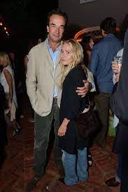 Check spelling or type a new query. Mary Kate Olsen Und Olivier Sarkozy Sind Verheiratet