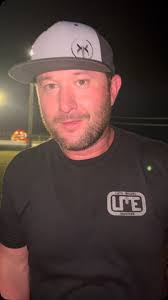 Dane Wood's Instagram, Twitter & Facebook