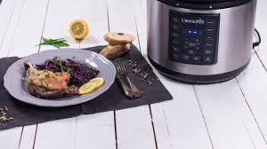 Se serveşte cu pulpele rumenite. Pulpe De Rata Cu Varza Rosie Calita La Multicooker Ul Crock Pot Express Cu Gatire Sub Presiune Galerie Foto 1