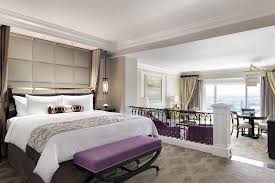 One Of The Elegant And Large Bedroom Suites Of The Venetian Las Vegas Vegas Suites Las Vegas Suites Las Vegas Rooms