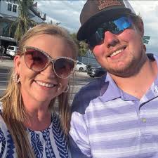 ISO of a photographer to do family photos