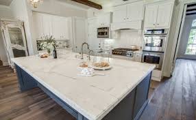 Borghini is a beauitful custom color from vicostone. Borghini Modena Quartz Google Search Calacatta Gold Kitchen Kitchen Design Stone Countertops Kitchen