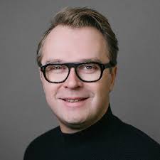 Anton Chmelar (@t_clandestino)