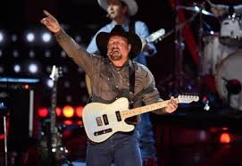 the garth brooks concert at albertsons stadium sold out fast