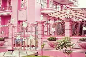 Sobat kartun lucu bisa melihatnya dari 4 desain unik motif rumah hello kitty dibawah ini. Serba Pink Yuk Intip Rumah Hello Kitty Yang Gemas Banget