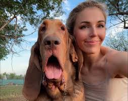 Shannon Livingstone's Instagram, Twitter & Facebook