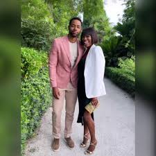 Issa rae has announced her marriage to fiancé louis diame, joking to her instagram followers early monday that the wedding marked an impromptu photo shoot in a custom vera wang dress. Hwmc C3kpskr M